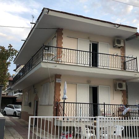 Nikis Rooms Paralía Екстериор снимка