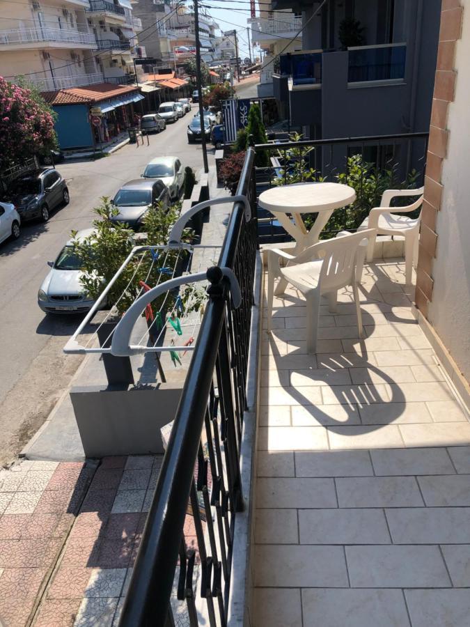 Nikis Rooms Paralía Екстериор снимка