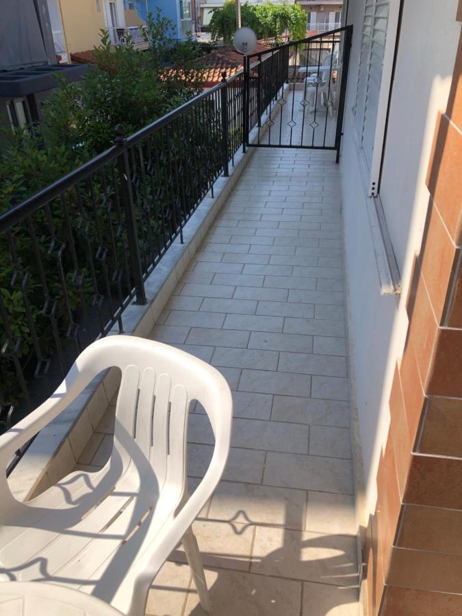 Nikis Rooms Paralía Екстериор снимка