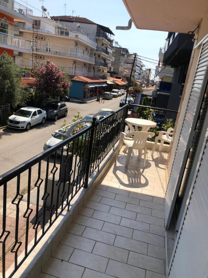 Nikis Rooms Paralía Екстериор снимка