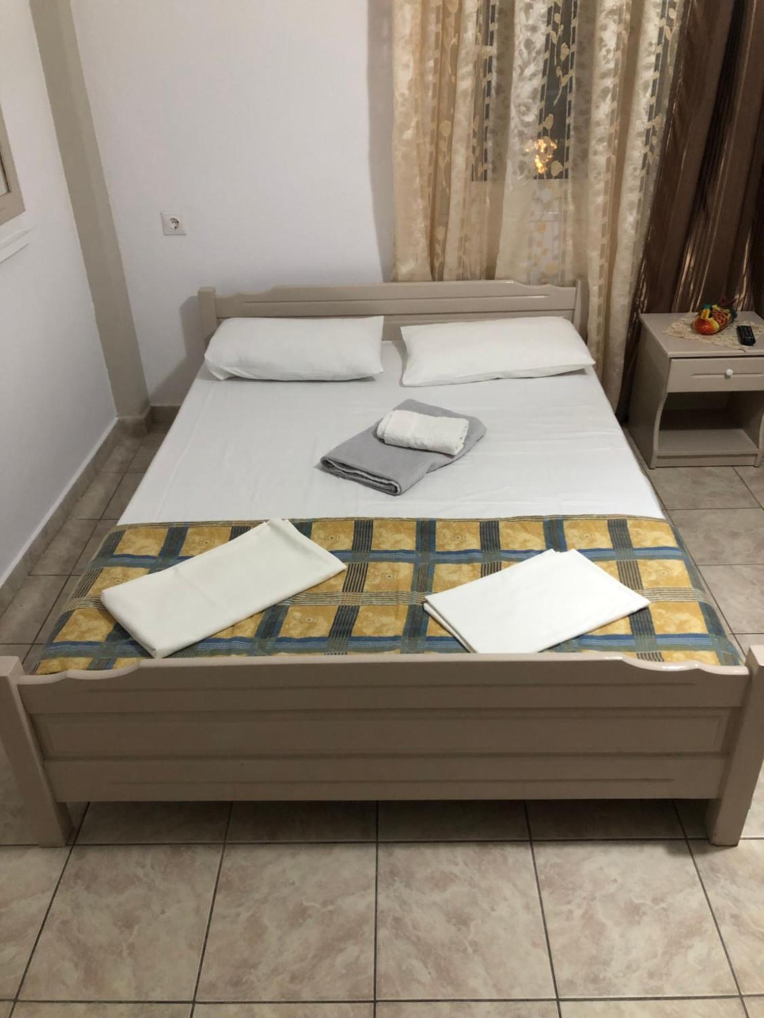 Nikis Rooms Paralía Екстериор снимка
