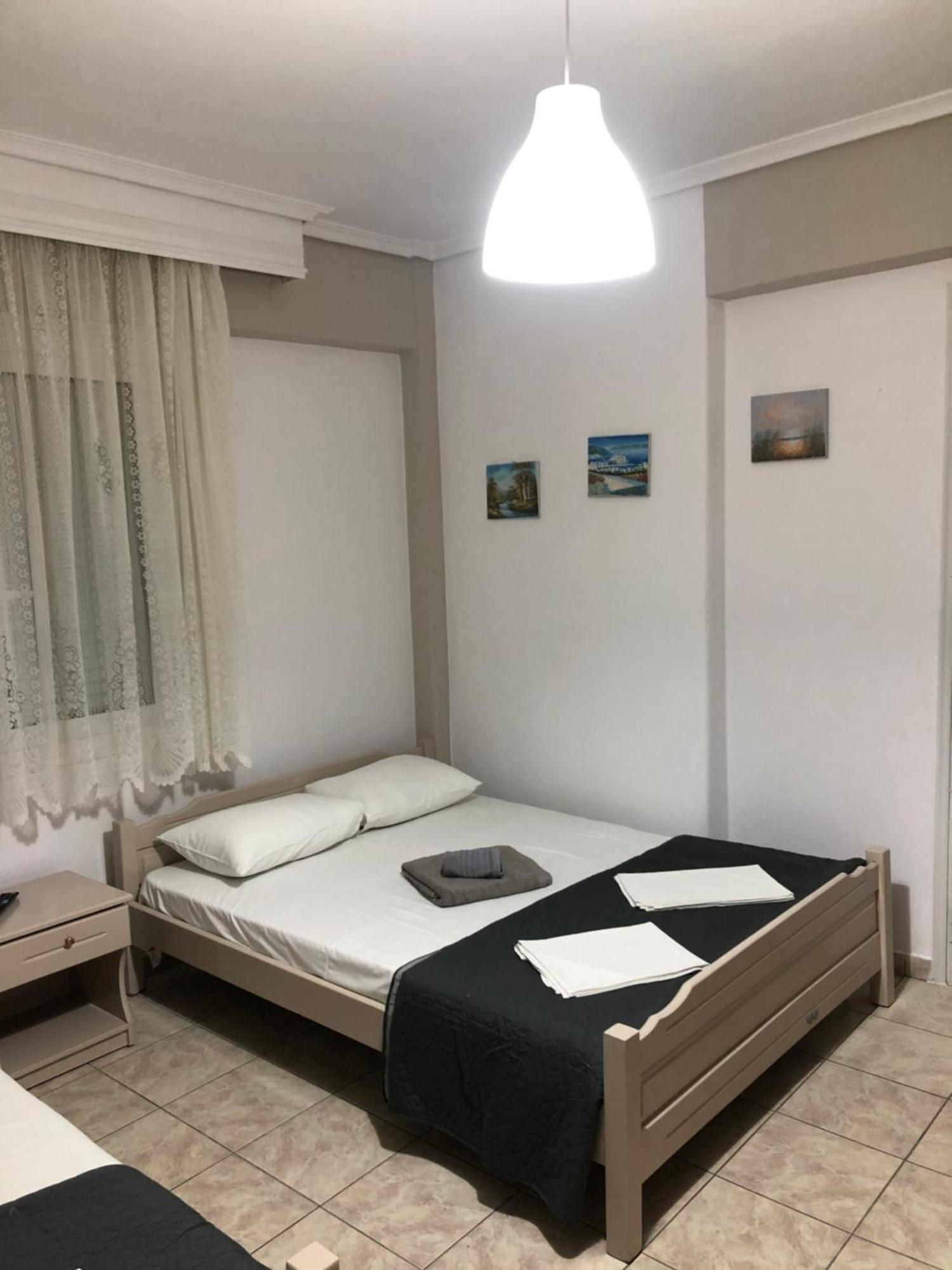 Nikis Rooms Paralía Екстериор снимка