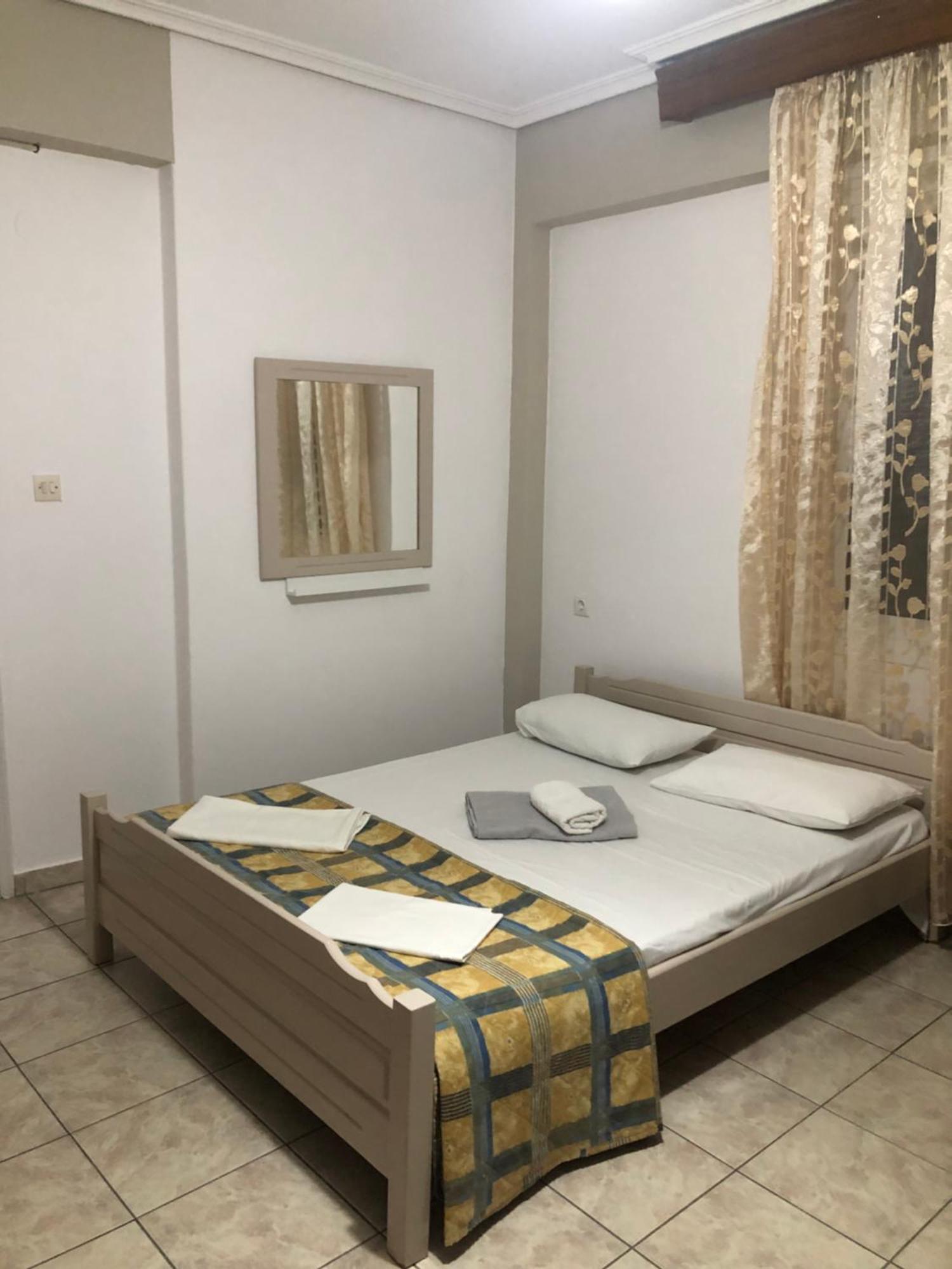 Nikis Rooms Paralía Екстериор снимка