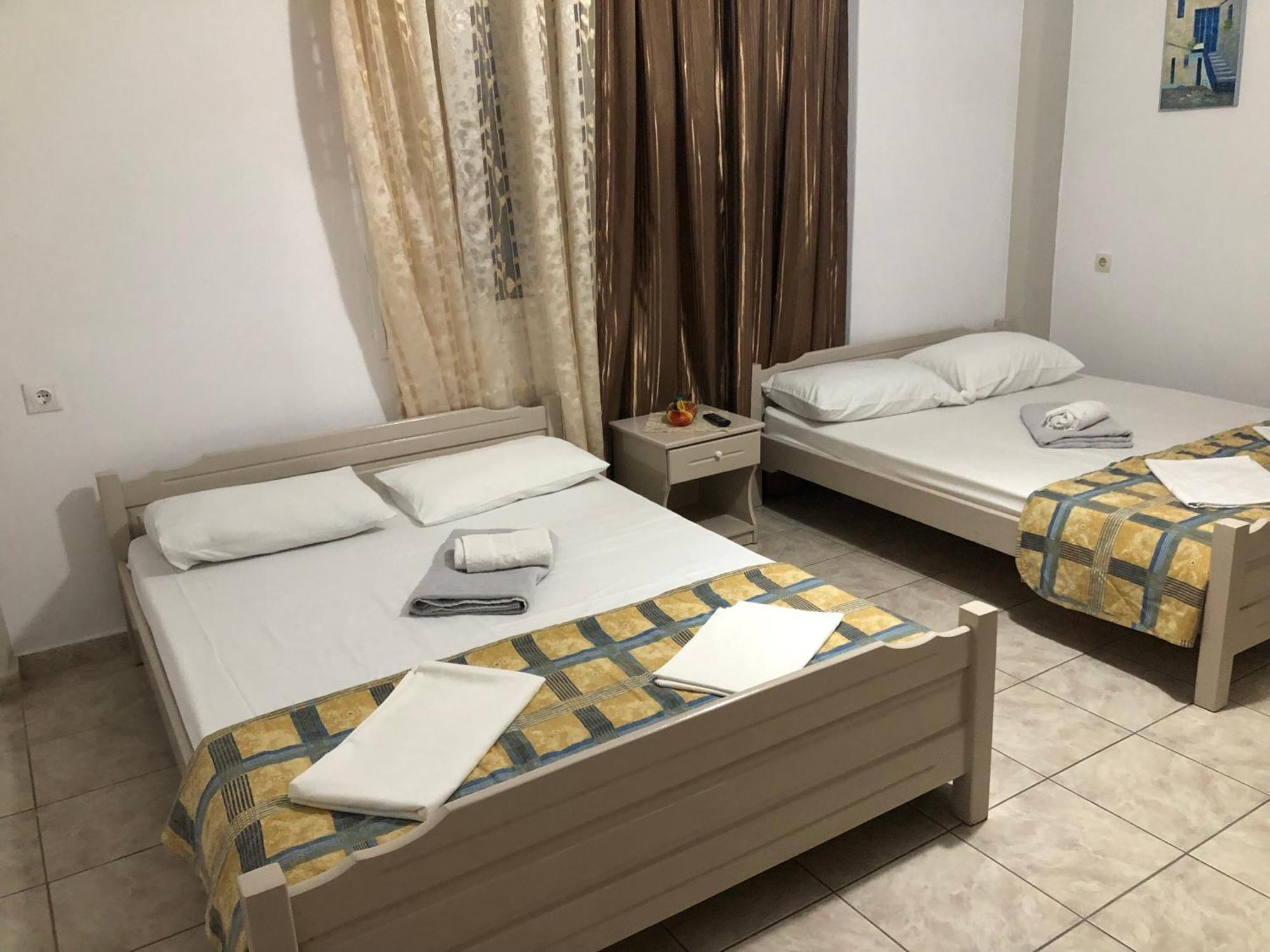 Nikis Rooms Paralía Екстериор снимка