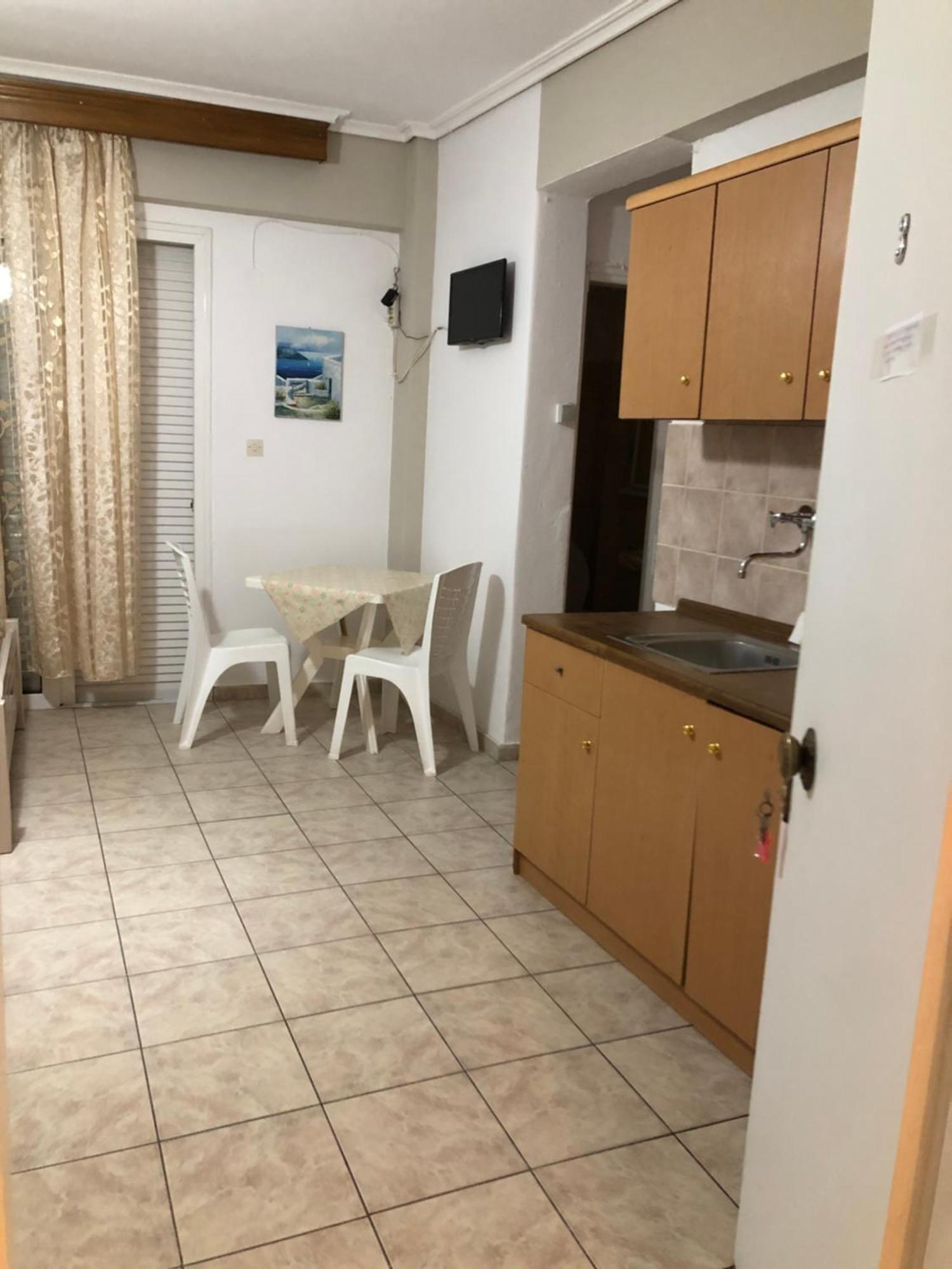 Nikis Rooms Paralía Екстериор снимка