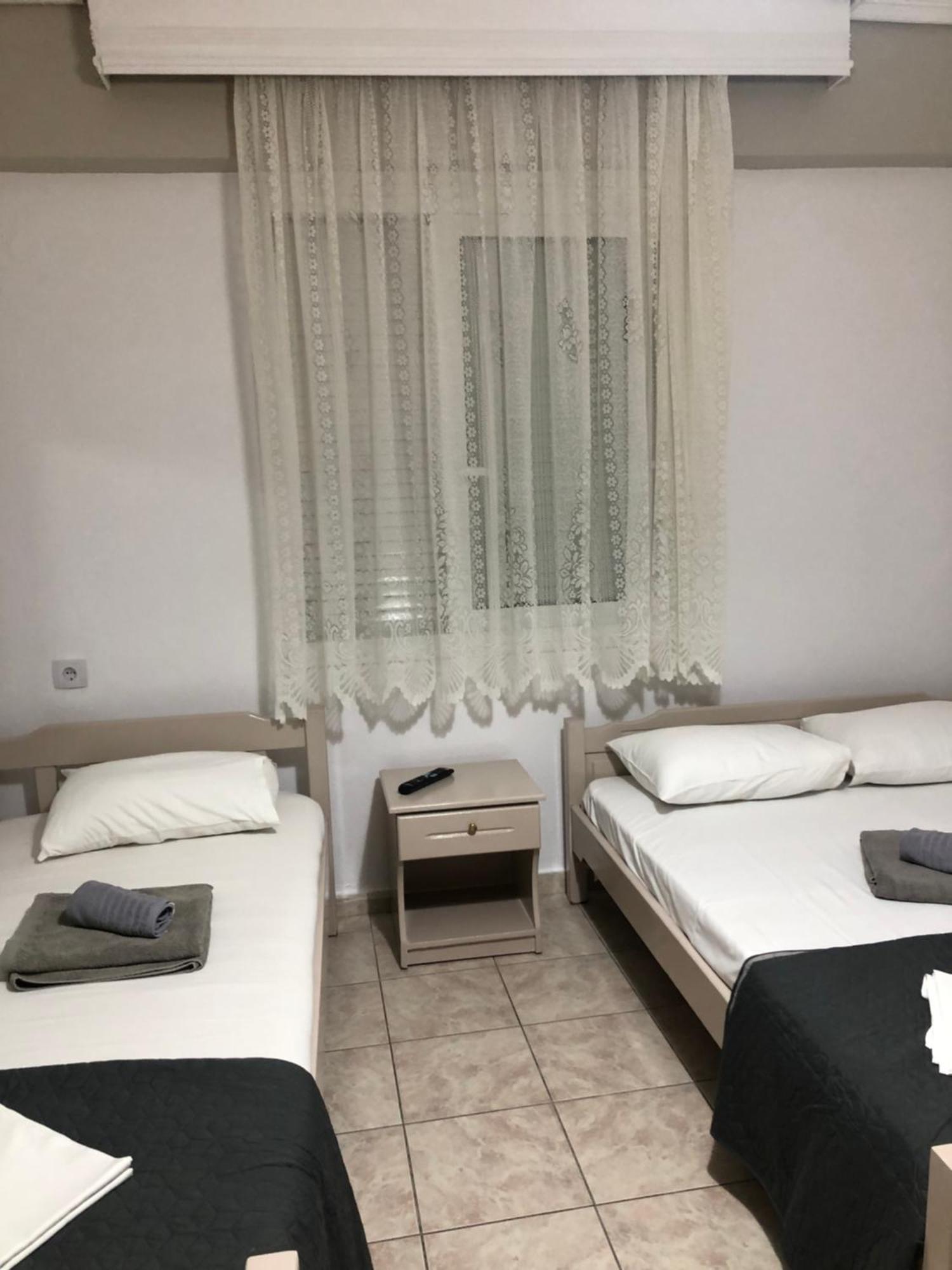 Nikis Rooms Paralía Екстериор снимка